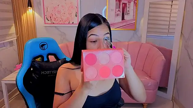 lia x a online show from June 12, 1:08 pm