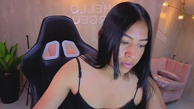 lia x a online show from July 6, 3:03 pm