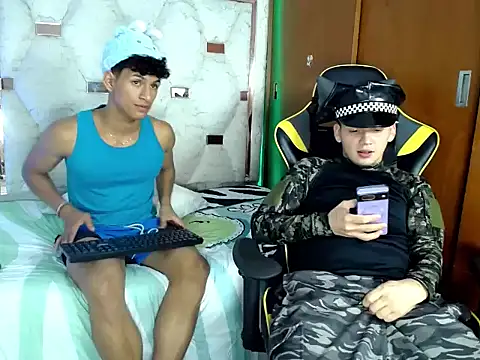Golds boy duo online show from June 3, 4:13 am