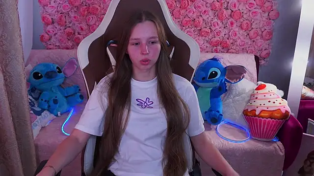 Sasha Foxyyy online show from June 3, 1:45 pm