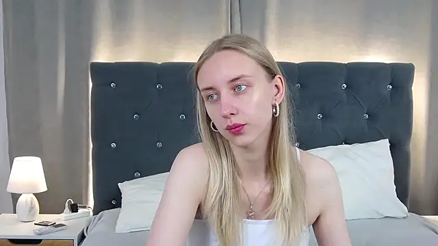 LirienVexx online show from July 3, 4:18 am