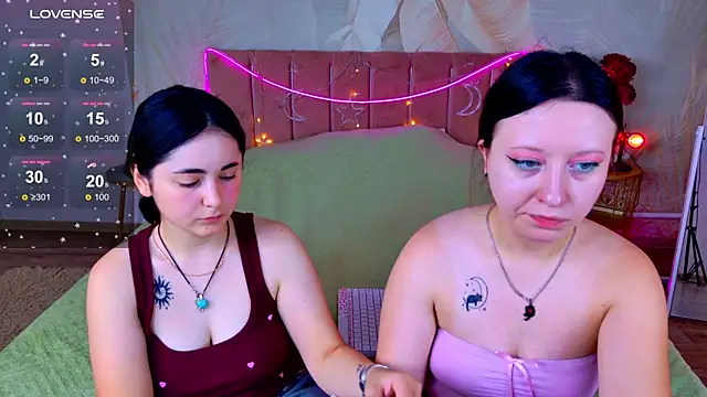 RuthHalll online show from July 9, 10:17 am