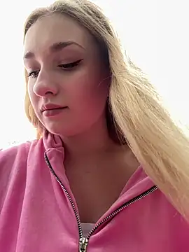 Polly Pop online show from July 20, 1:24 pm
