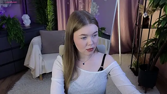 Lina deels online show from June 26, 7:48 pm