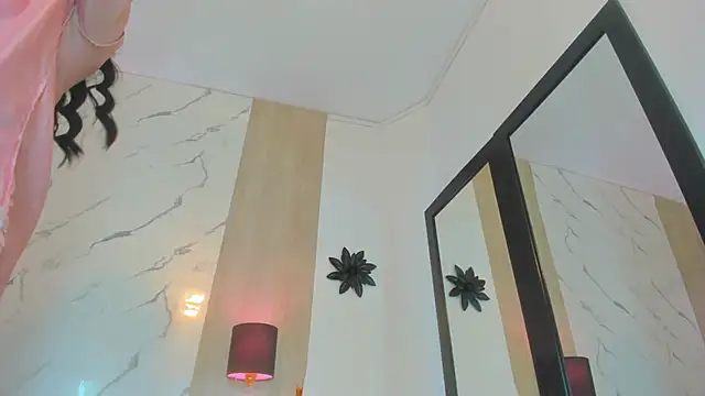 DanniValencia online show from June 25, 7:48 pm