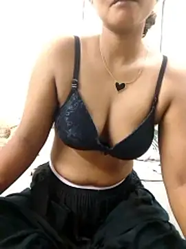 Cherry Bommm online show from June 15, 7:58 pm