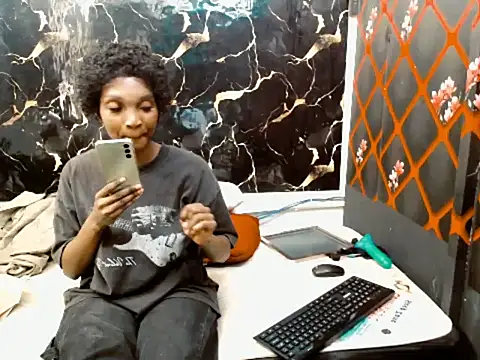 Caramelminxx  online show from June 26, 7:53 am