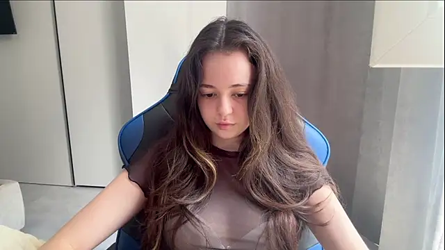 Elowynx online show from July 14, 9:24 am