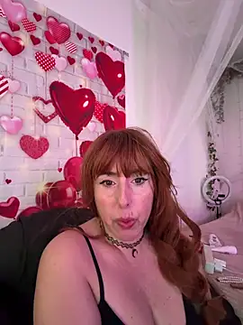 juliee1979 online show from June 15, 4:07 pm