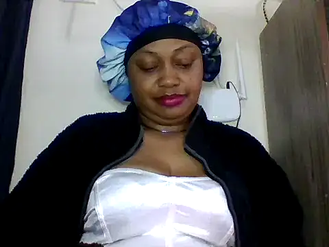 maggymiss online show from July 19, 11:56 am