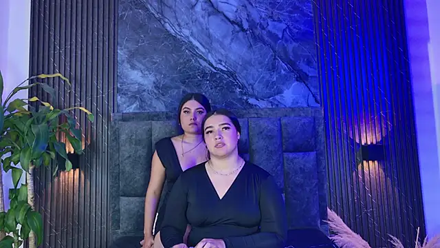 elara and amber online show from June 7, 2:07 am