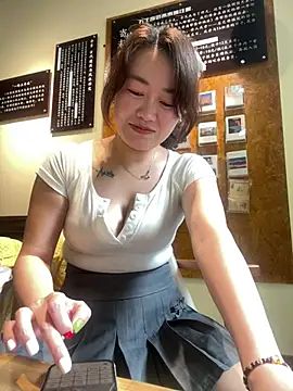 mollymm online show from July 15, 8:41 am