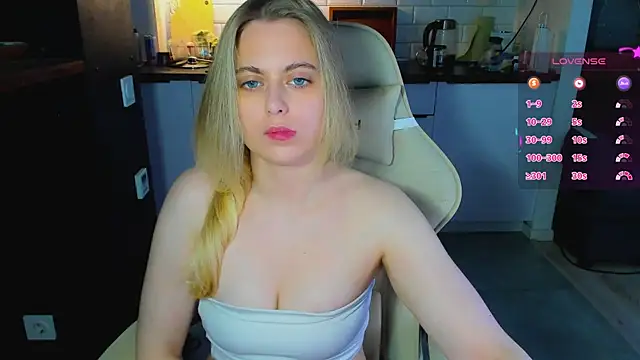 blonde kellyy online show from August 3, 3:21 am