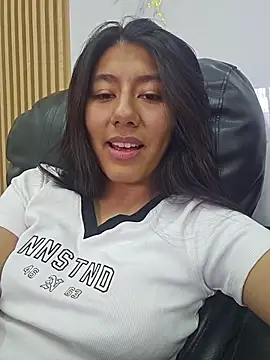 Carla Alvez online show from July 13, 6:41 pm