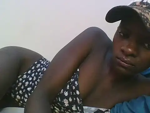 ebonypetite2 online show from July 5, 4:19 am