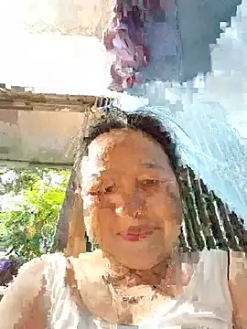 lylylai online show from June 19, 12:52 pm