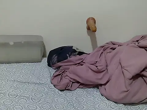 pretty renor online show from June 19, 10:19 am