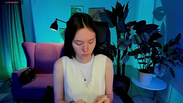 Eva Leeee online show from June 21, 5:11 am