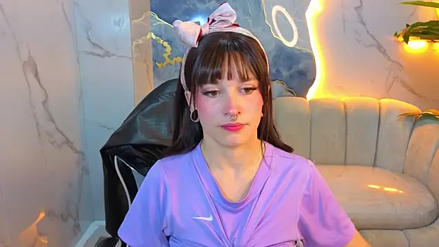 Lily Tx online show from July 17, 7:39 pm