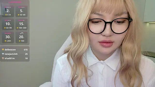 sakuraclover online show from June 20, 9:35 am