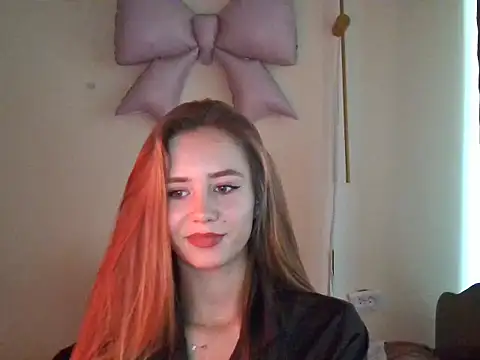MyLittle Flame  online show from July 3, 12:55 pm