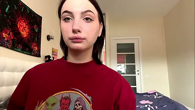 LillyPresti online show from June 17, 10:27 am