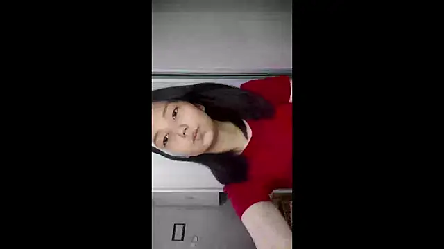 SusieSkepple online show from July 8, 12:18 pm