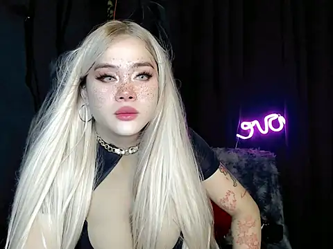 ExpensiveTiffanyxx online show from June 21, 1:59 pm