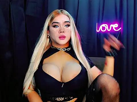 ExpensiveTiffanyxx online show from June 19, 1:47 pm