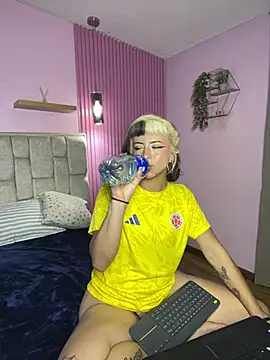 RebelKitty  online show from June 28, 1:56 am