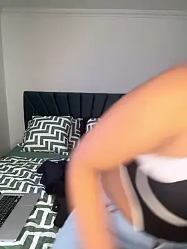 sophiagomezx online show from June 20, 10:02 pm