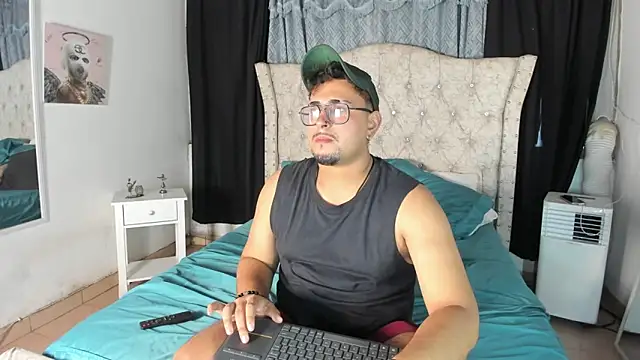  urbantemptation online show from June 18, 8:58 pm
