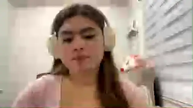 EboniSaxman online show from June 19, 3:59 pm