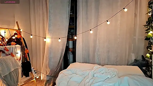 miavixi online show from June 23, 4:38 pm