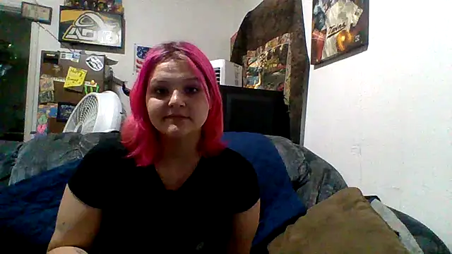 Elliebellie1 online show from July 2, 7:42 pm