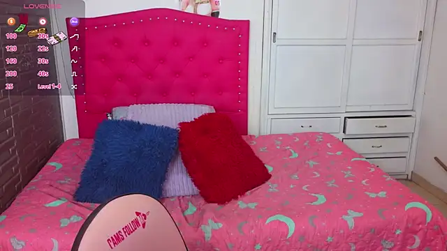 roxxy pink  online show from July 22, 2:01 am
