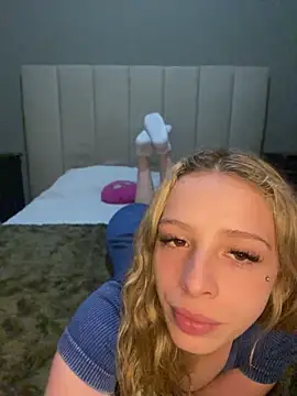 CatalinaArgentina online show from June 25, 6:42 pm