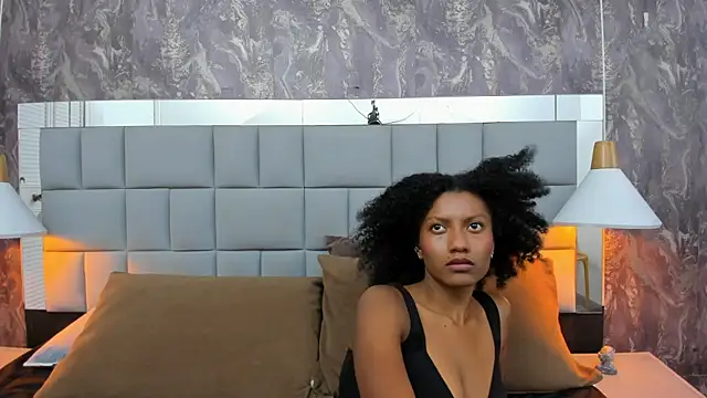 gia bell online show from August 1, 7:16 pm