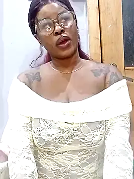 pearlsweetgirl online show from August 6, 10:55 am