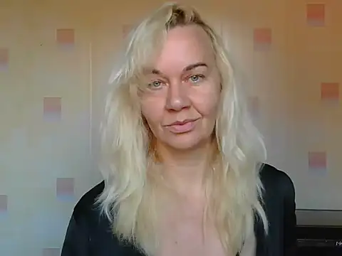 Ravelynni online show from August 1, 4:03 am