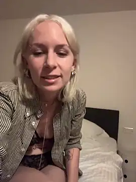 Naomi Nocturn online show from June 22, 6:38 pm