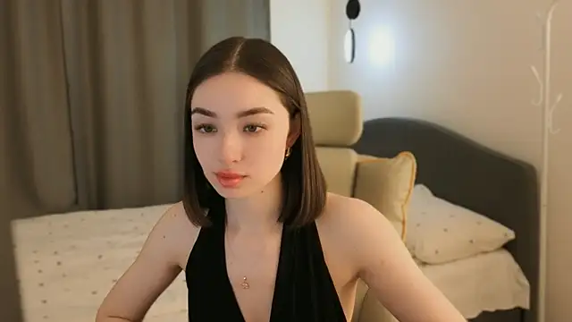 cherrylatte online show from June 25, 7:15 pm