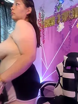 CurvyMilen online show from June 26, 8:21 pm