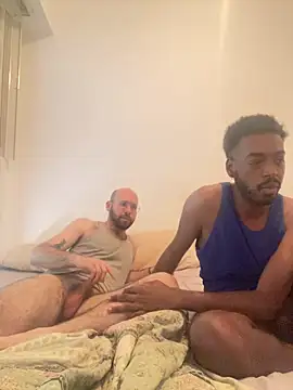 pela and black online show from July 1, 3:22 pm