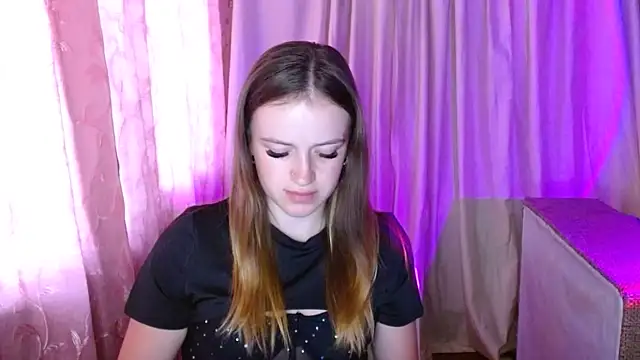 ElinaStar00 online show from June 27, 9:32 am