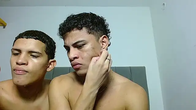 Jose And Daniel online show from July 31, 7:42 am