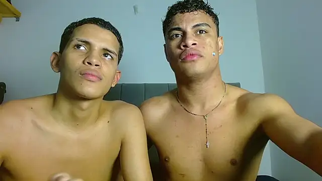 Jose And Daniel online show from July 14, 7:02 am