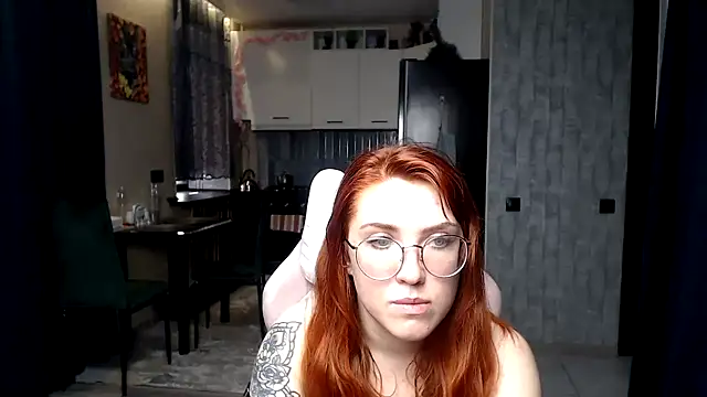 Reginasmilee online show from March 12, 10:40 am