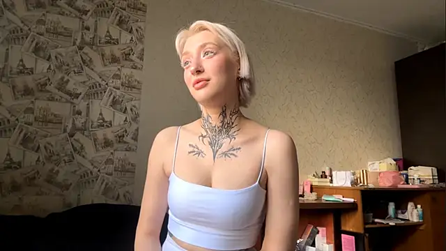 ElliFlower online show from June 24, 2:49 pm