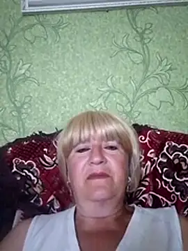 EmmaSwan555 online show from July 6, 11:15 am